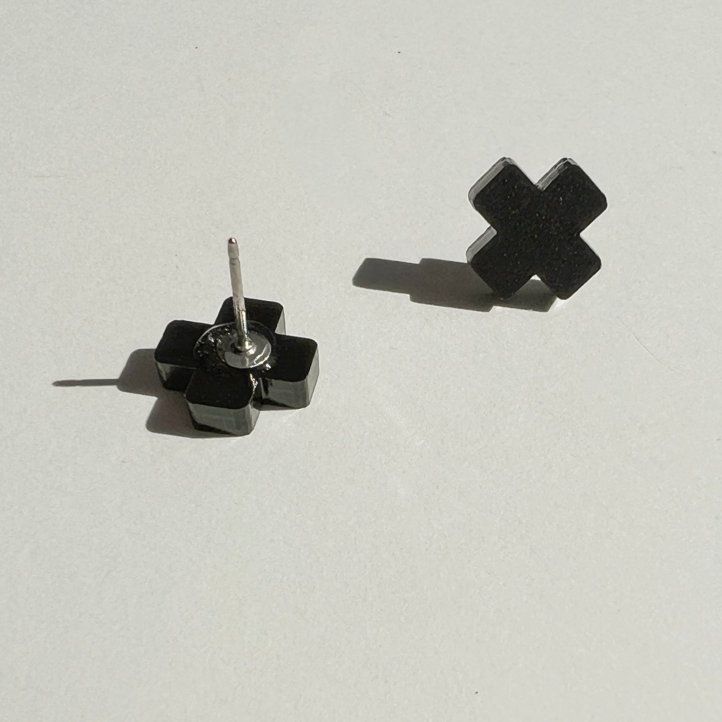 Cross Stud - Matte Black