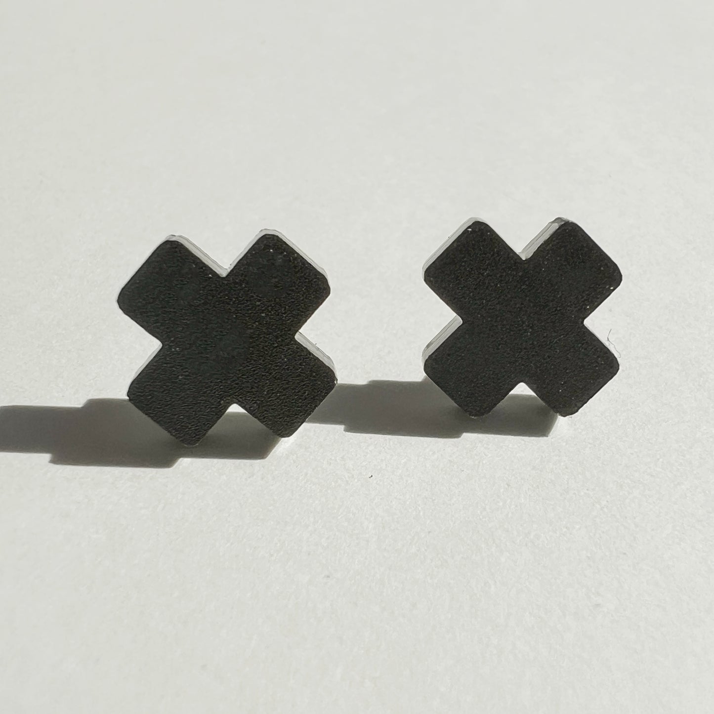 Cross Stud - Matte Black