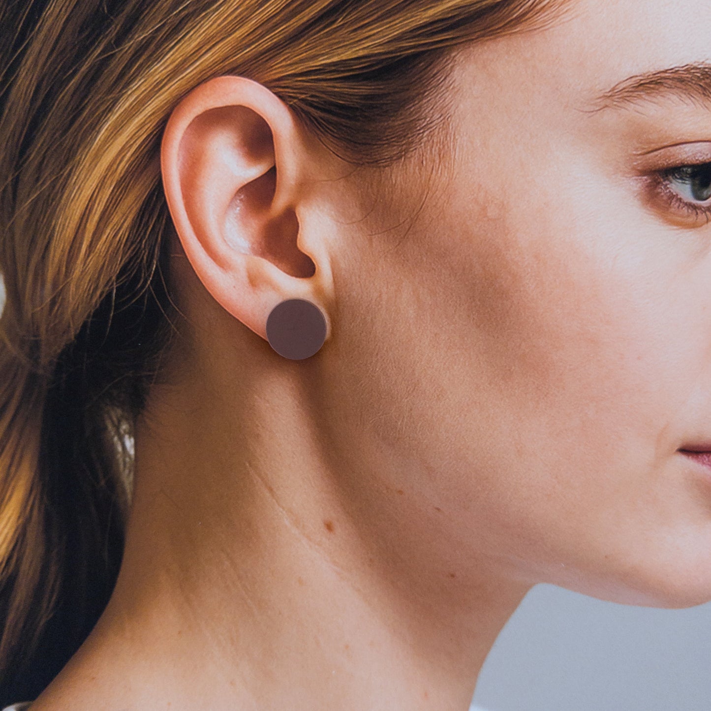 15mm Round Stud - Matte Nutmeg Brown