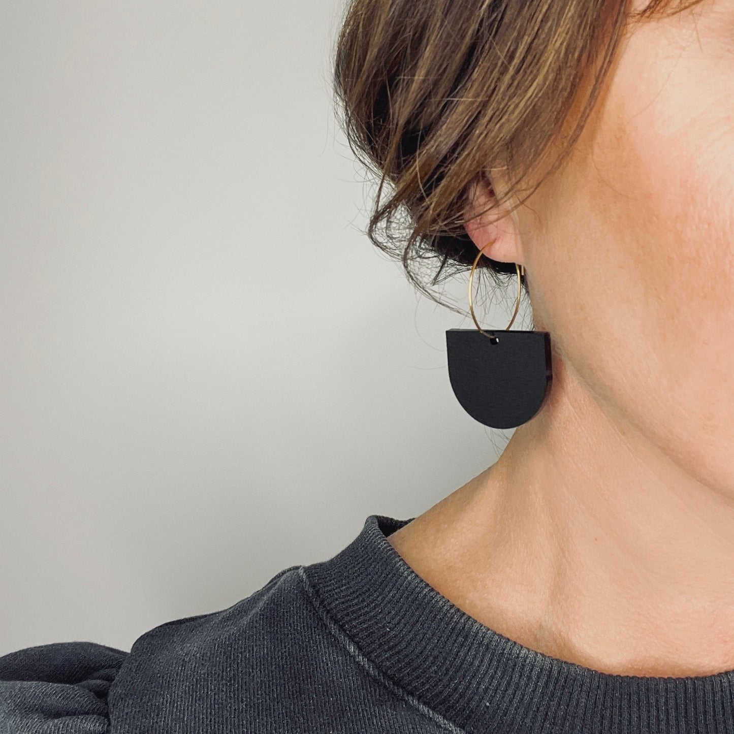 Arch Dangle Hoop - Matte Black - Mingled