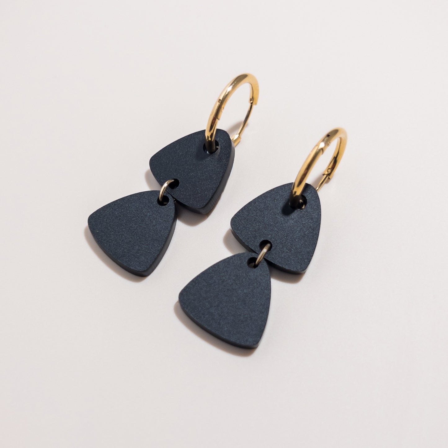 Freya Huggie Dangle - Black