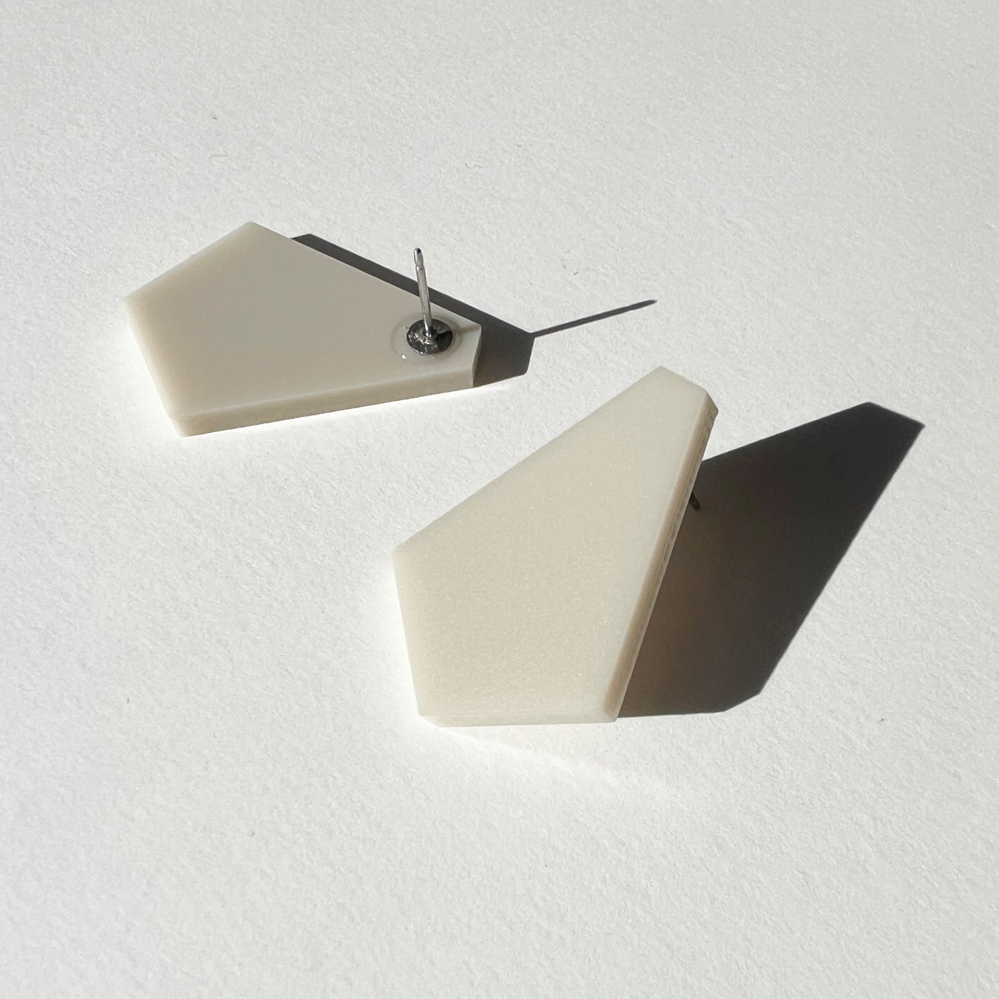 GEO Fan Stud Earrings - Ivory Beige