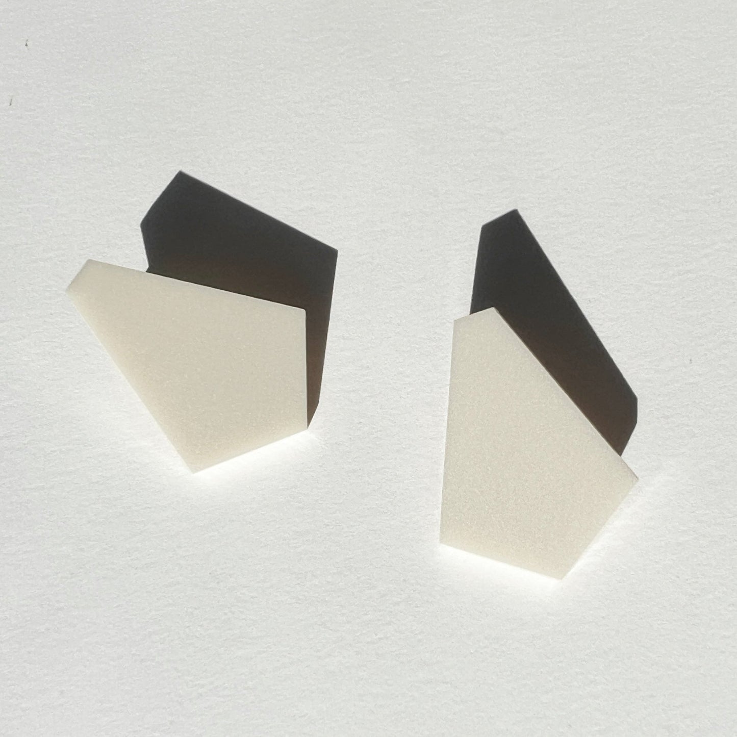 GEO Fan Stud Earrings - Ivory Beige - Mingled