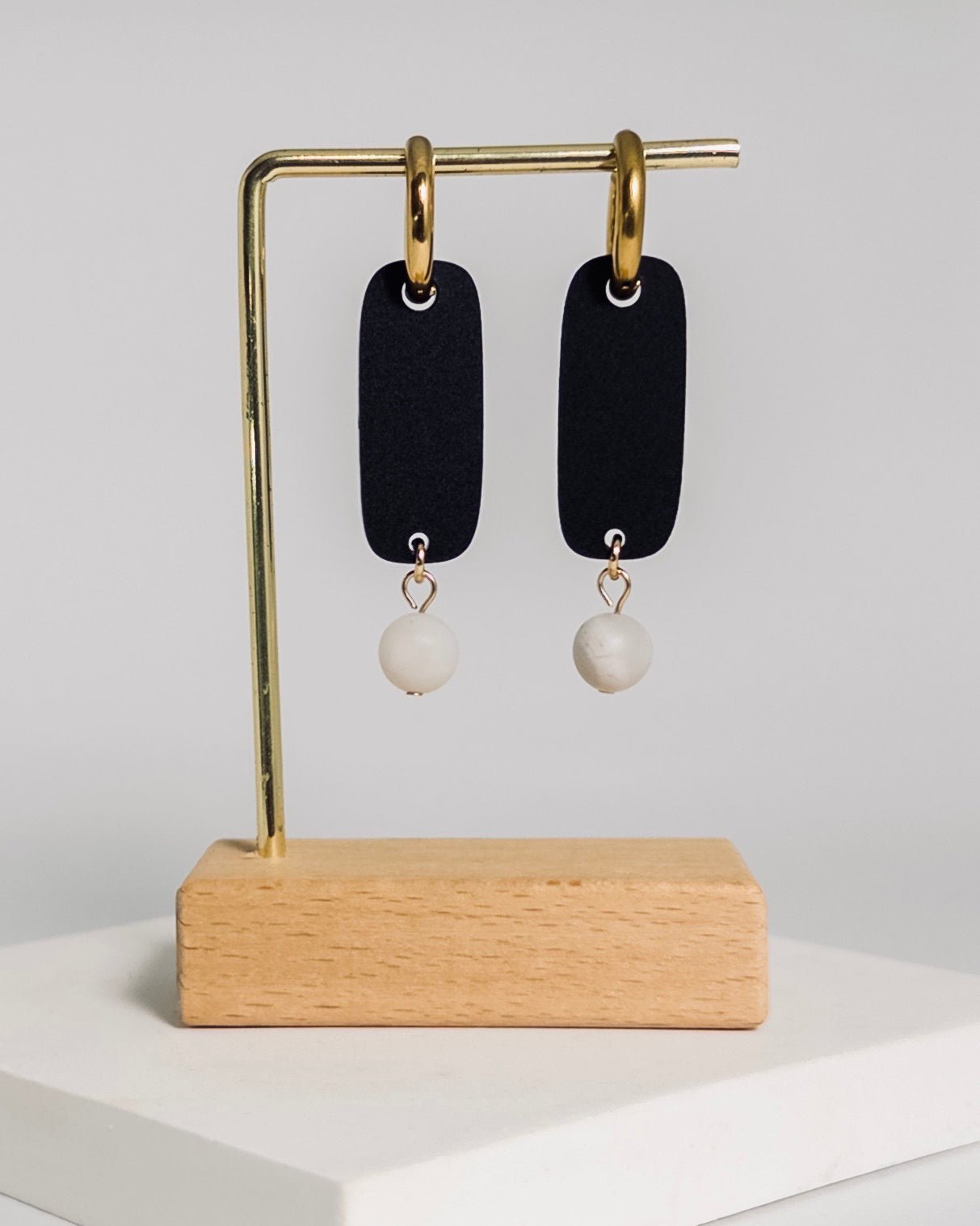 Harlow Huggie Dangle Earrings - Mingled