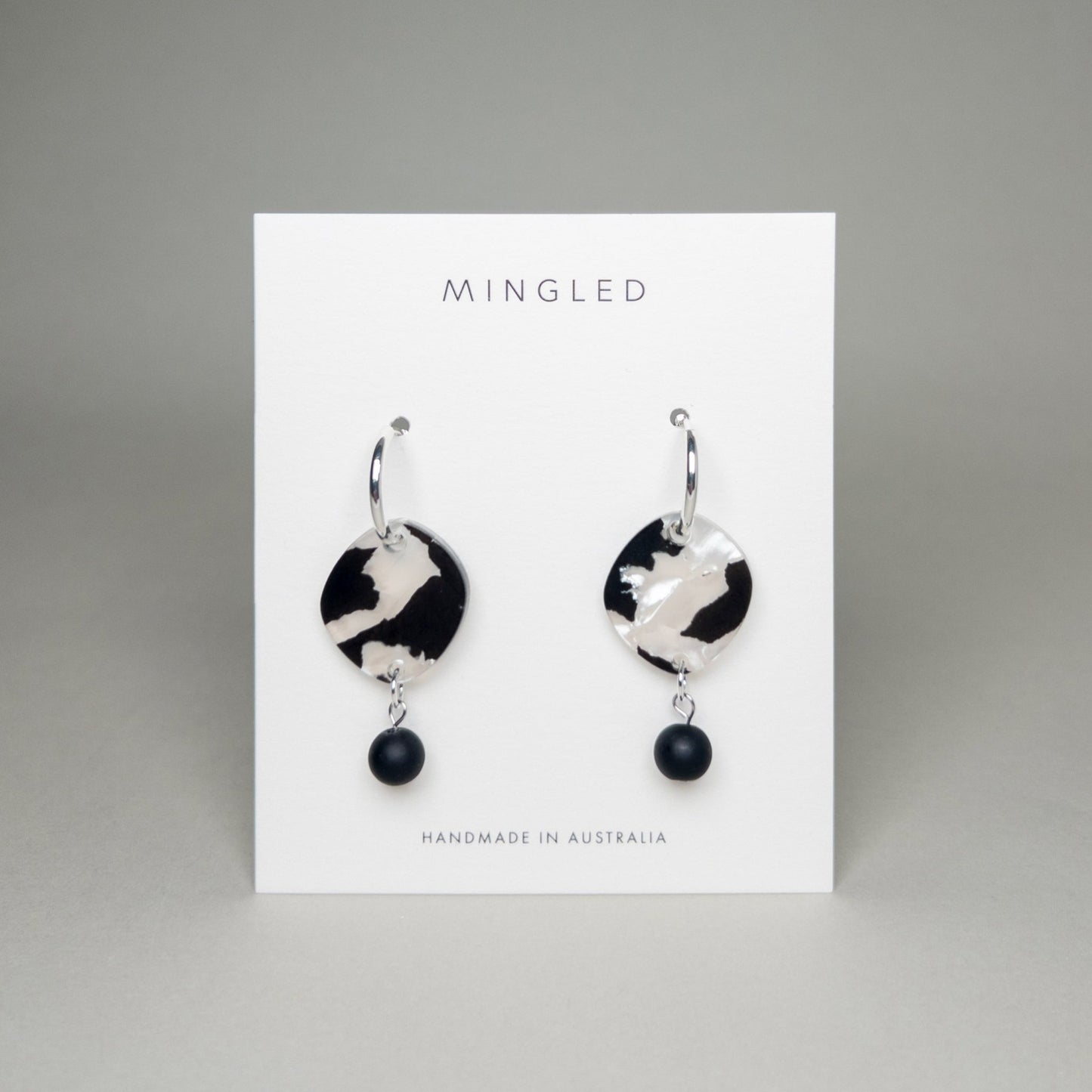 Haven Huggie Dangle - Black and White Pearl - Mingled