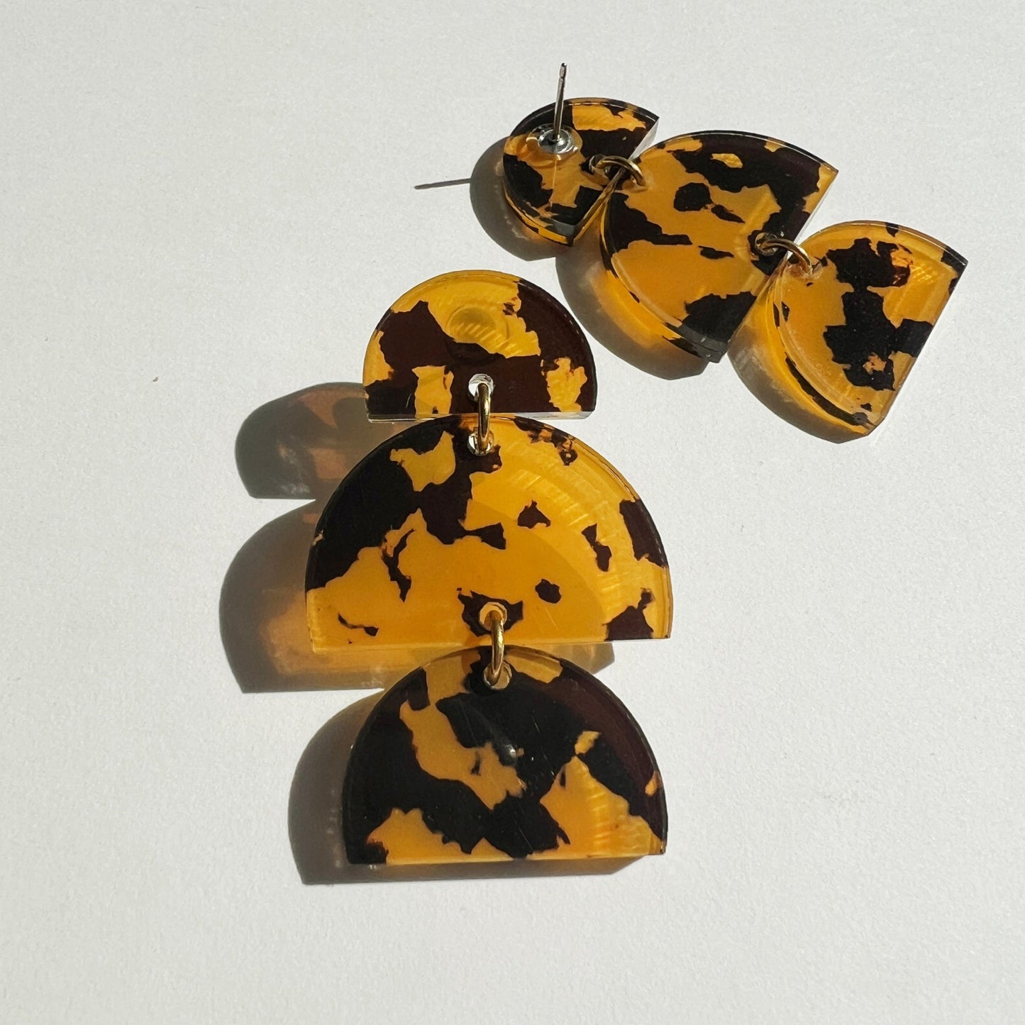 Izzy Statement Dangle Earrings - Honey Tortoise Shell - Mingled