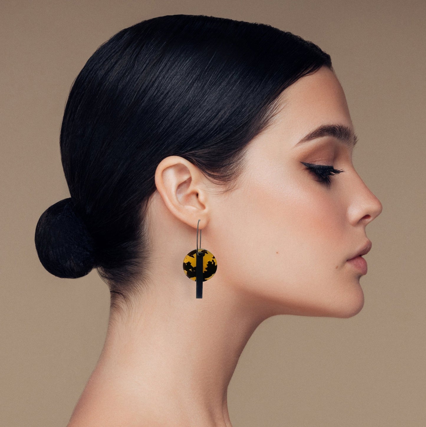 Black Bar Hoop - Tortoise Shell - Mingled