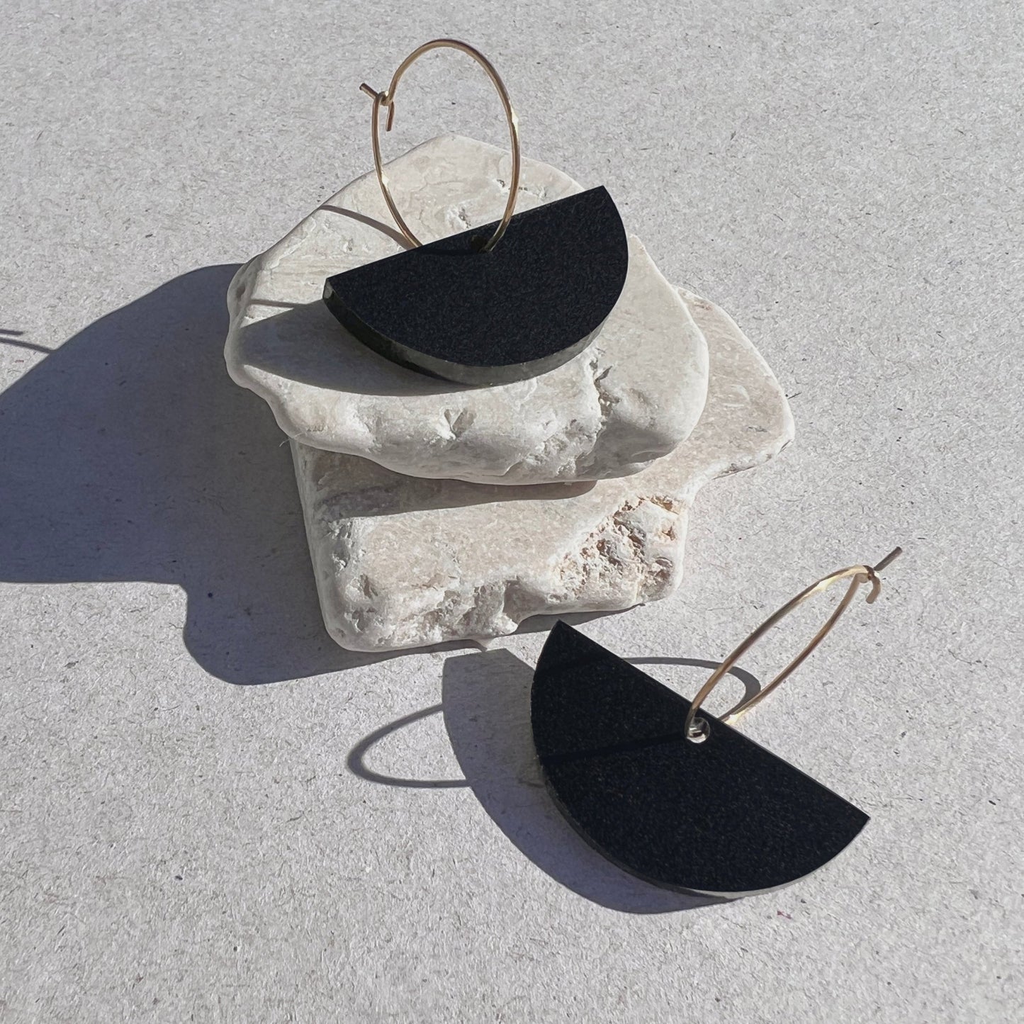 MOON Dangle Hoop - Matte Black - Mingled