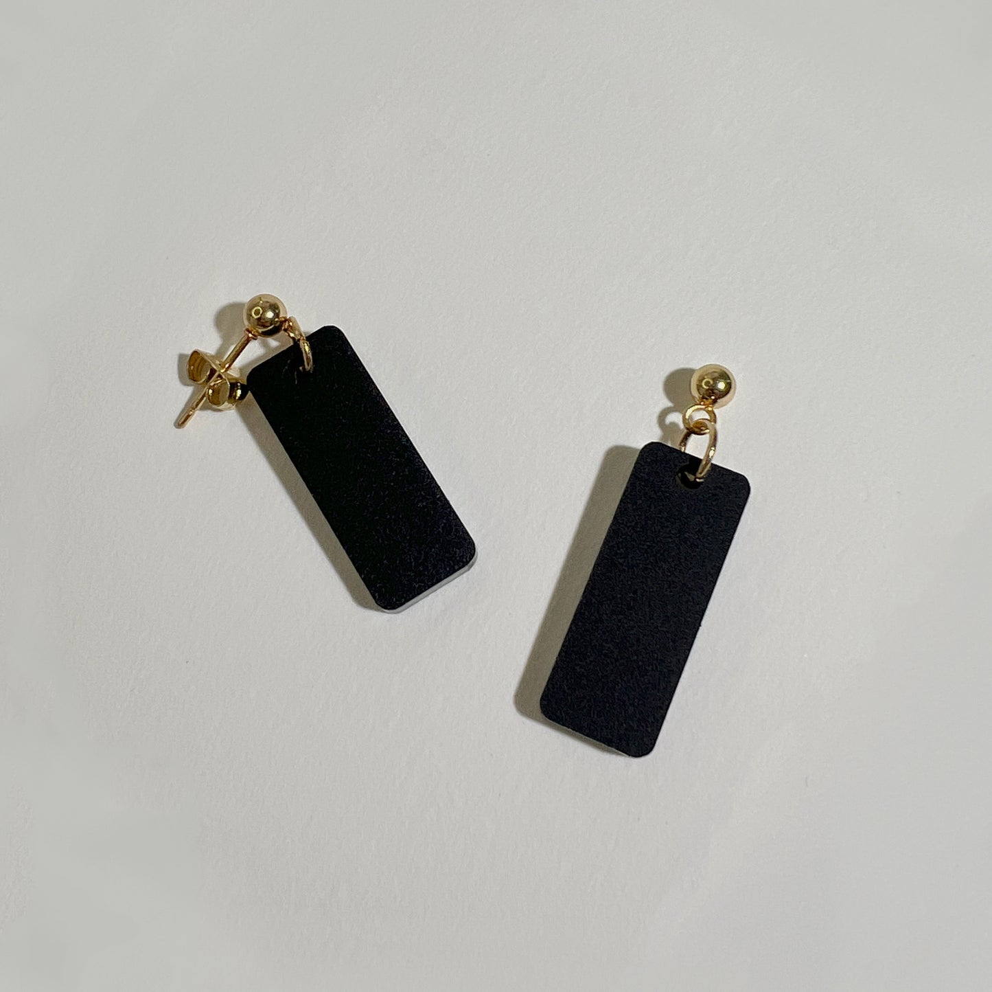 Oblong Dangle - Black