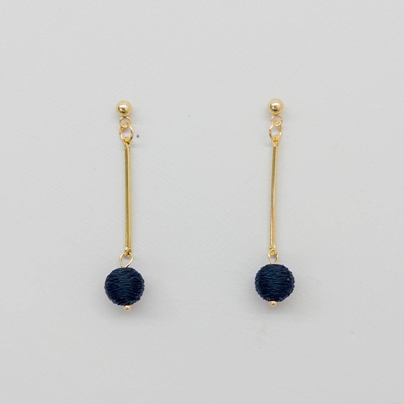 Pendulum Drop Earrings - Black - Mingled