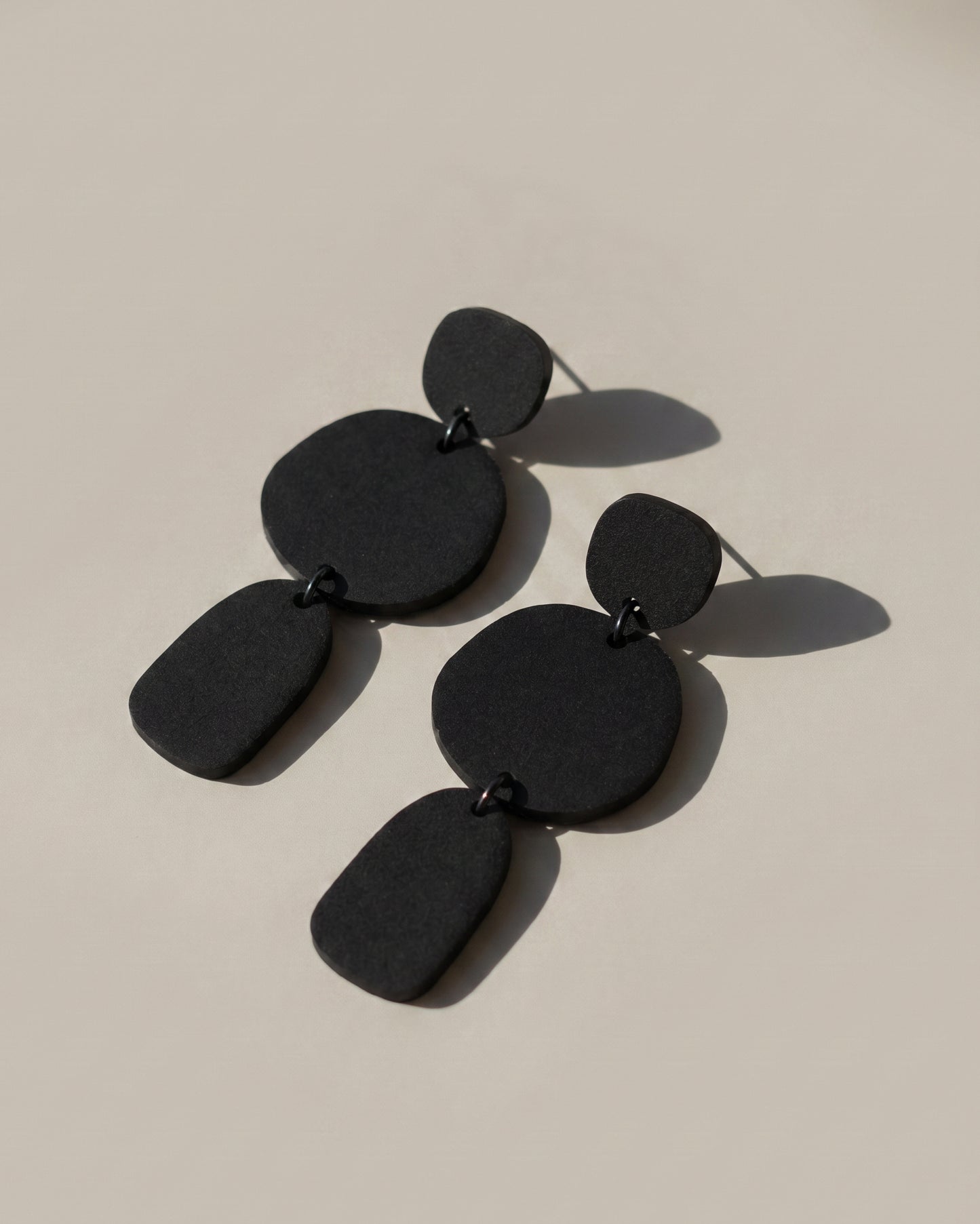 Petra Statement Dangle Earrings - Matte Black - Mingled