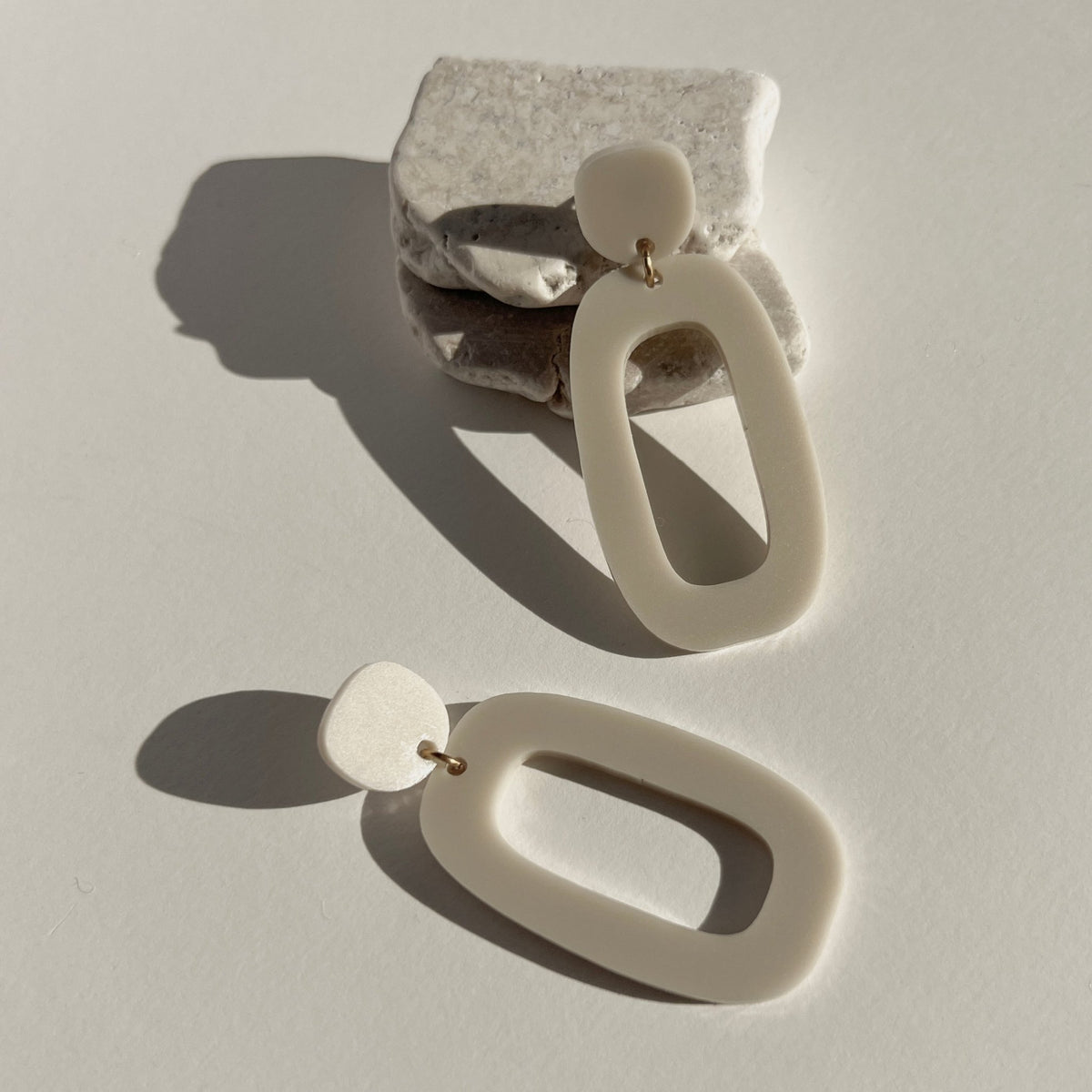 RILEY Dangle Earrings - Matte Ivory Beige - Mingled