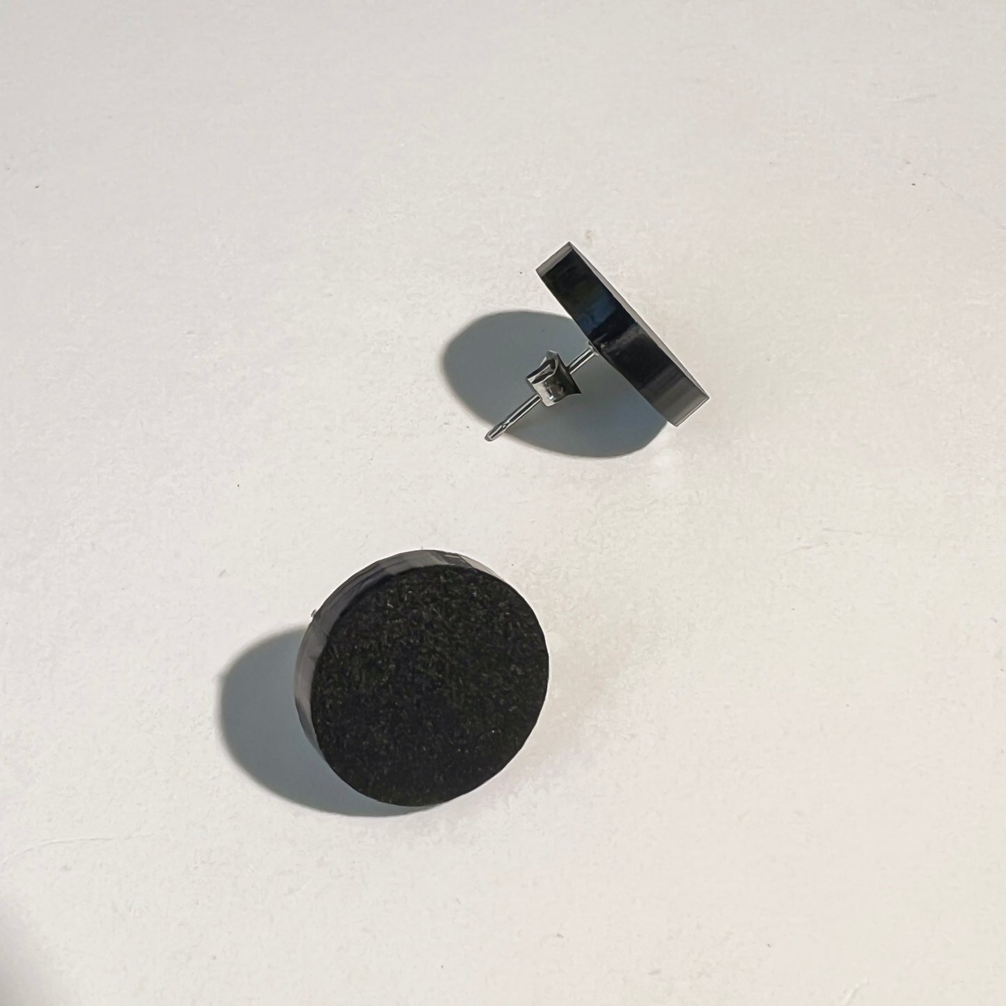 Set of 3 Studs - 15mm Round - Beige / Taupe / Black