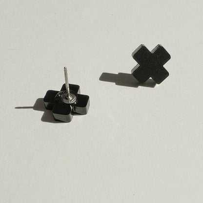 Cross Stud - Matte Black - Mingled