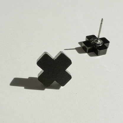 Cross Stud - Matte Black - Mingled