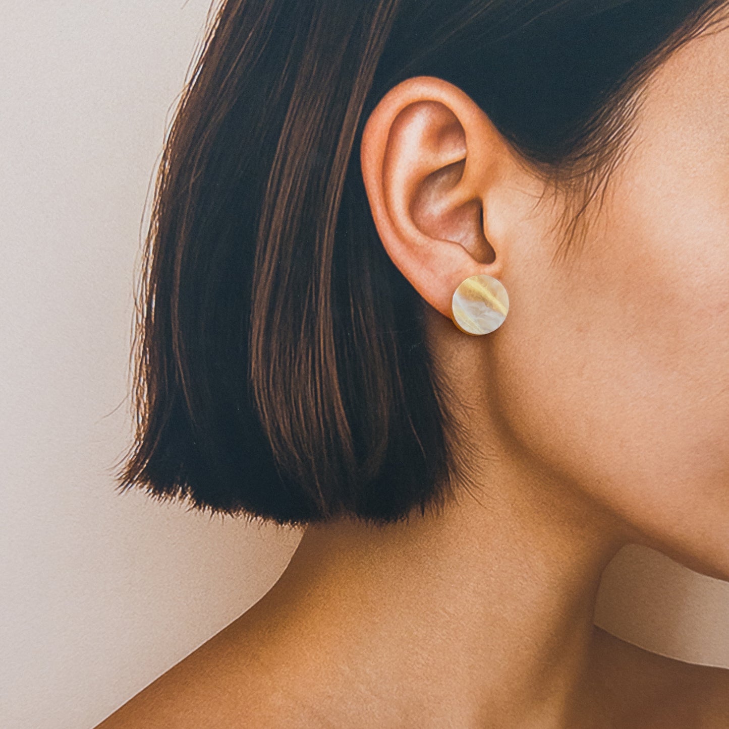 15mm Round Stud - Amber Haze