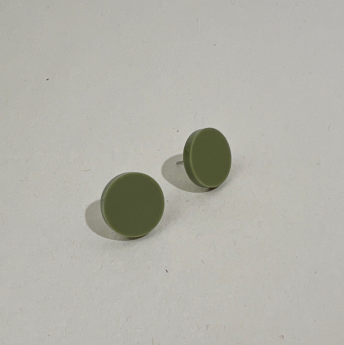 15mm Round Stud - Matte Olive Green