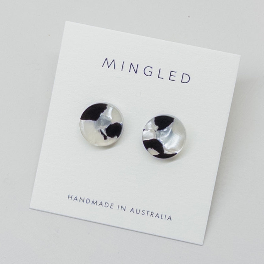 15mm Round Stud - Black and White Pearl