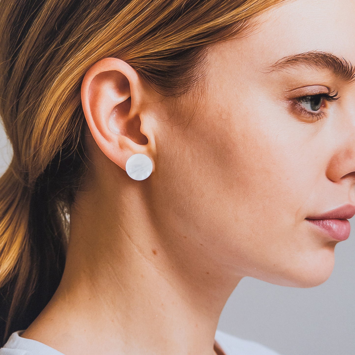 15mm Round Stud - Moonstone