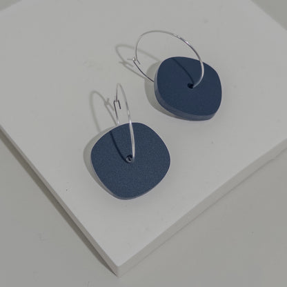 Aura Hoop Earrings - Matte Navy Blue - Mingled