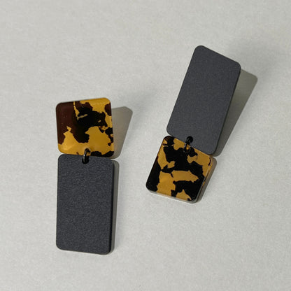 CLIP ON BAUHAUS Statement Earrings - Honey Tortie and Black - Mingled