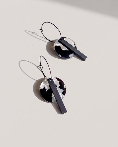 Black Bar Hoop - Black and White Pearl