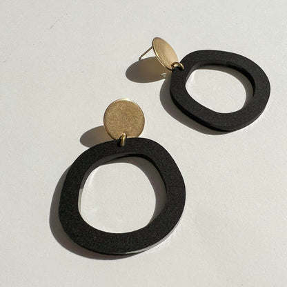 CHARLIE Dangle Earrings - Matte Black and Gold - Mingled