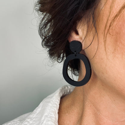 ALEXA Dangle Earrings - Matte Black - Mingled