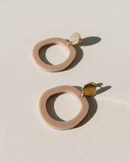 Charlie Dangle Earrings - Taupe