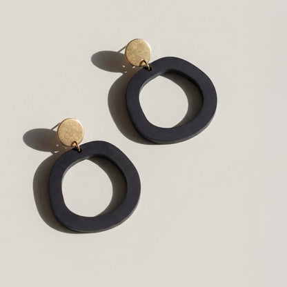 Charlie Dangle Earrings - Matte Black - Mingled