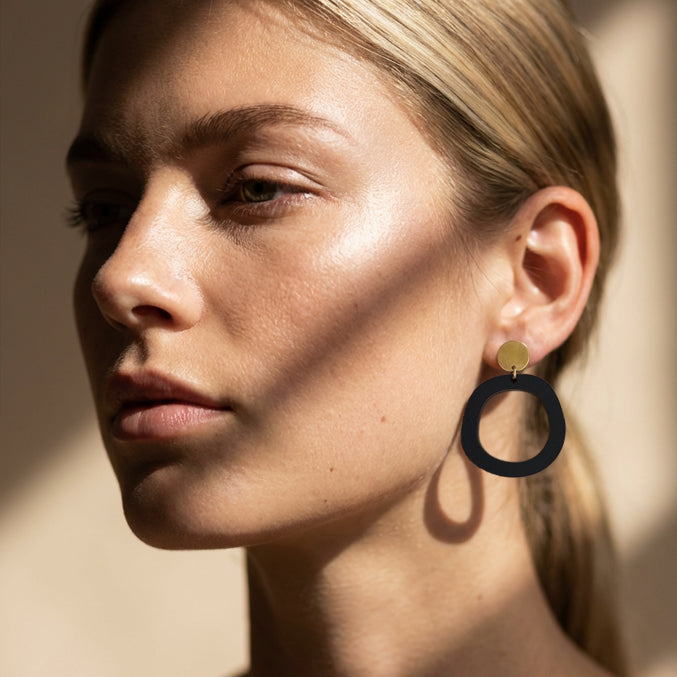Charlie Dangle Earrings - Matte Black