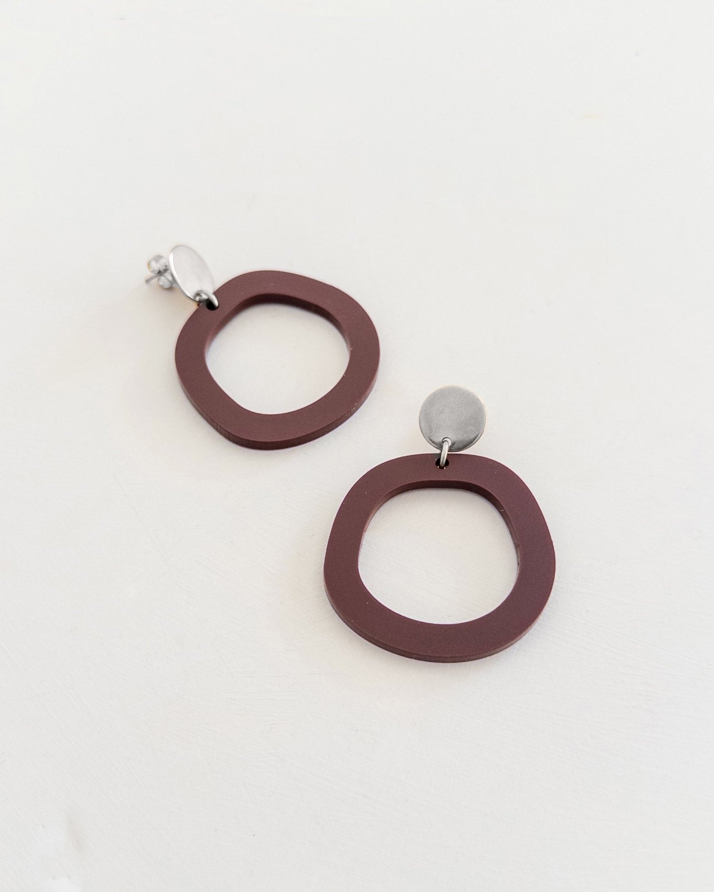 Charlie Dangle Earrings - Merlot - Mingled