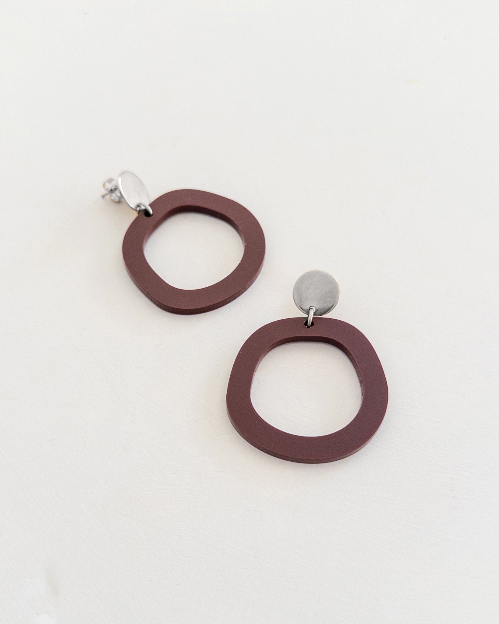 Charlie Dangle Earrings - Merlot - Mingled