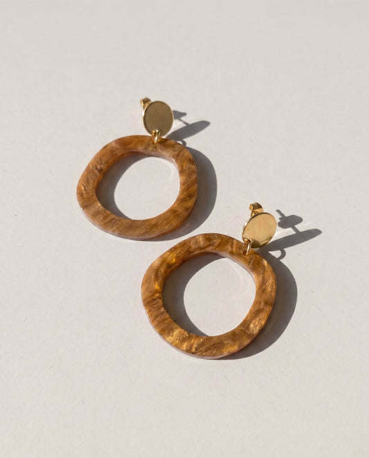 Charlie Dangle Earrings - Caramel - Mingled