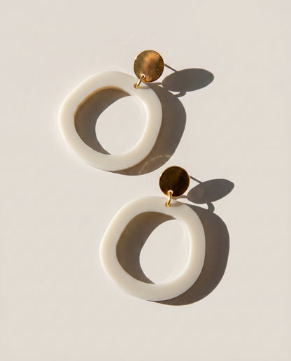 Charlie Dangle Earrings - Ivory Beige