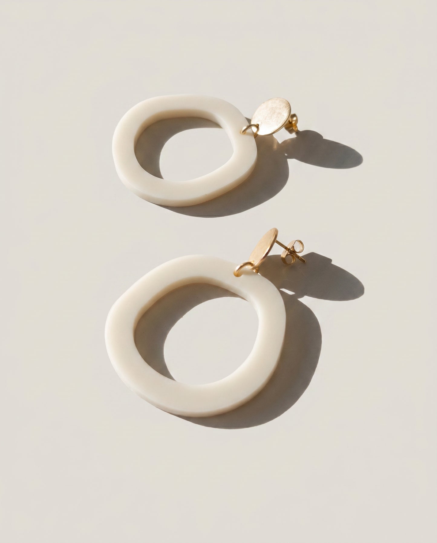 Charlie Dangle Earrings - Ivory Beige