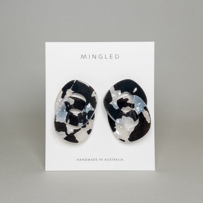 Chunky Link Black and White Pearl Earrings - Mingled