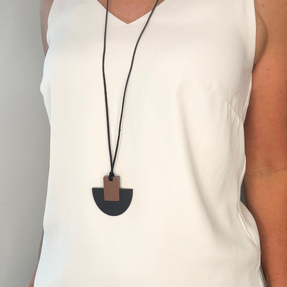 Echo Pendant Necklace - Matte Black and Nutmeg Brown - Mingled