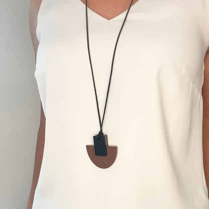 Echo Pendant Necklace - Matte Nutmeg and Matte Black - Mingled
