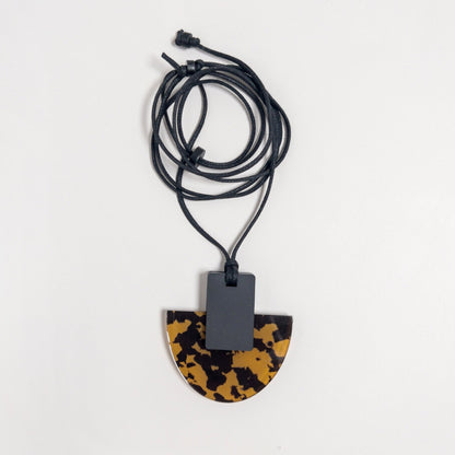 Echo Pendant Necklace - Tortoise Shell and Black - Mingled