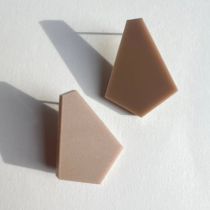 GEO Fan Stud Earrings - Matte Taupe - Mingled