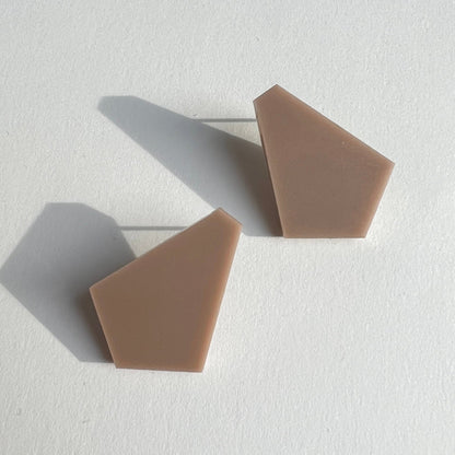 GEO Fan Stud Earrings - Matte Taupe - Mingled