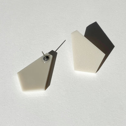 GEO Fan Stud Earrings - Ivory Beige - Mingled