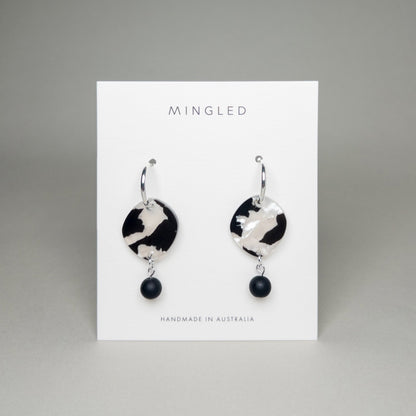 Haven Huggie Dangle - Black and White Pearl - Mingled