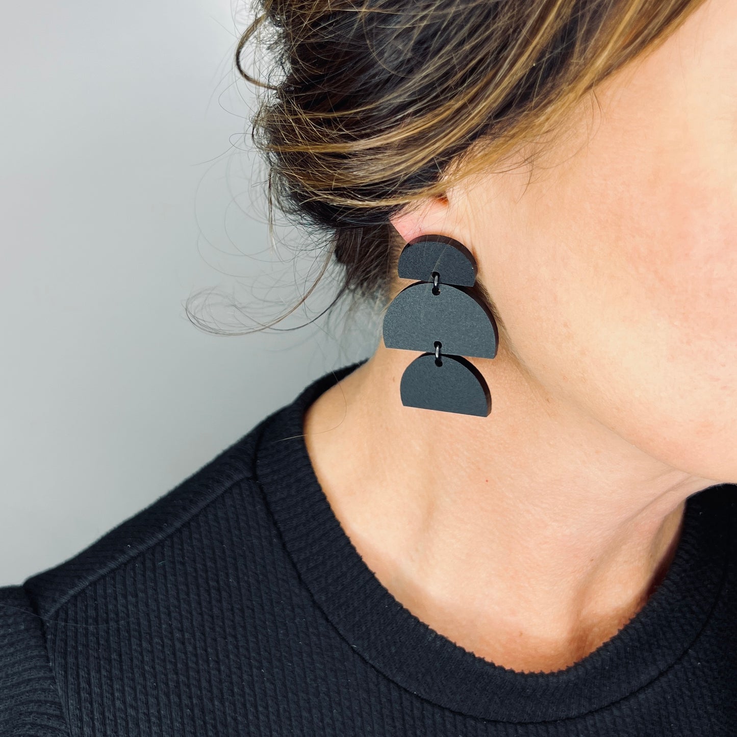 Izzy Statement Dangle Earrings - Matte Black