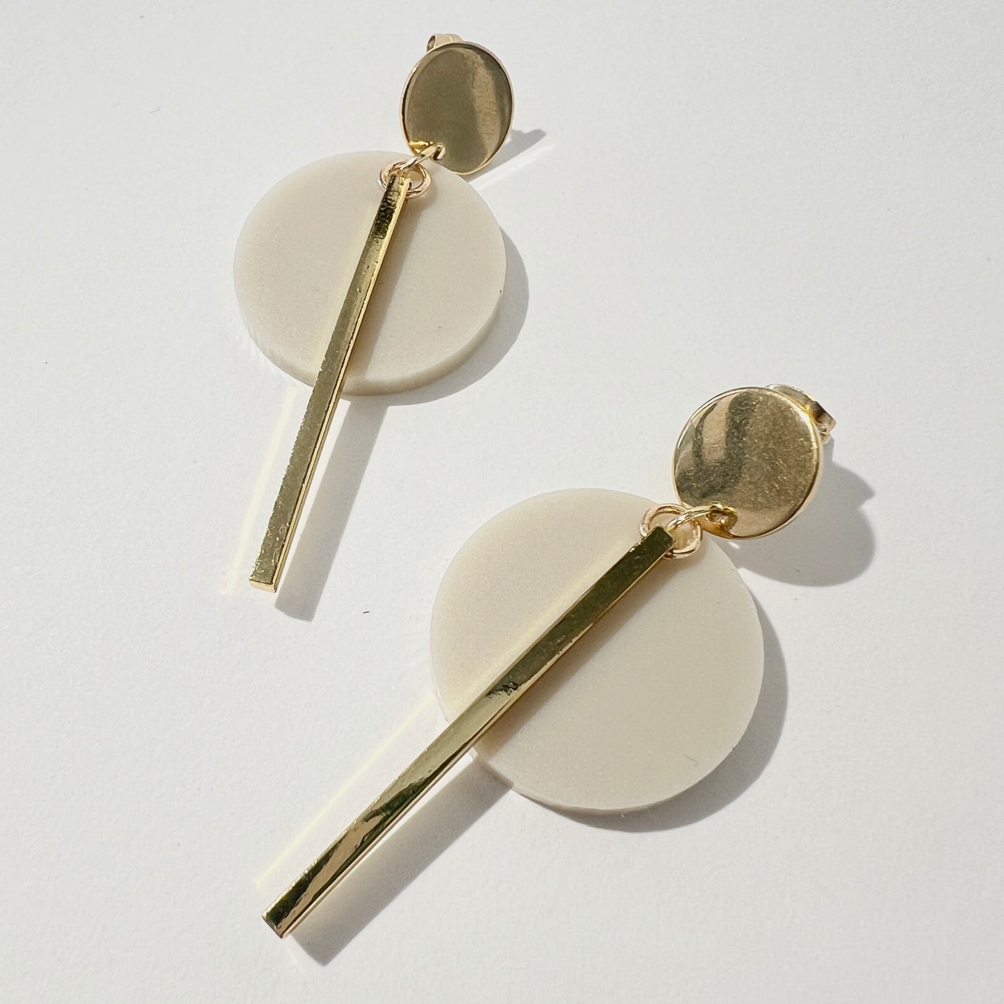 KYRA Dangle Earrings - Ivory Beige & Gold