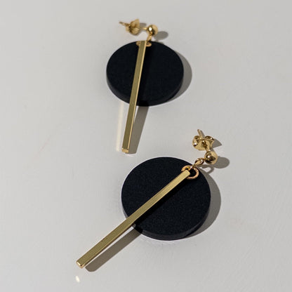 KYRA Dangle Earrings - Black & Gold - Mingled