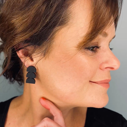 Lulu Stud Earrings - Matte Black - Mingled