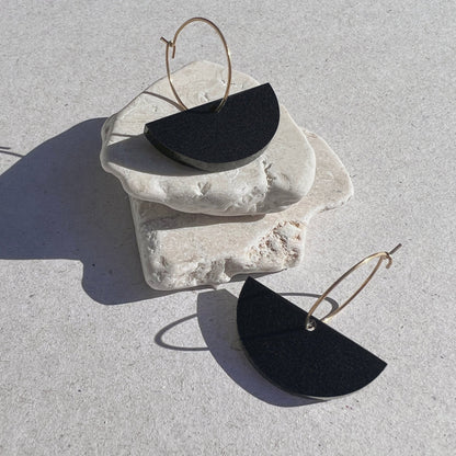 MOON Dangle Hoop - Matte Black - Mingled