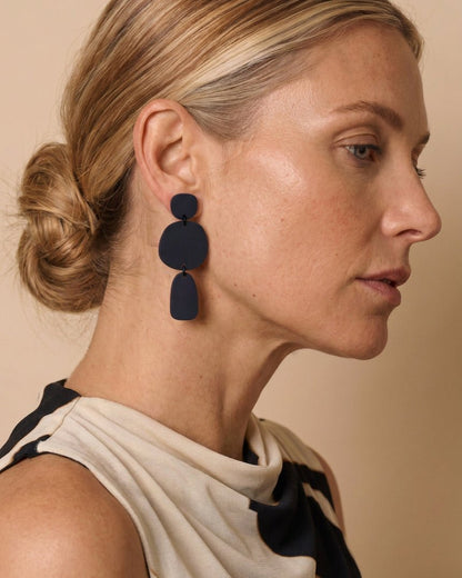 Petra Statement Dangle Earrings - Matte Black - Mingled